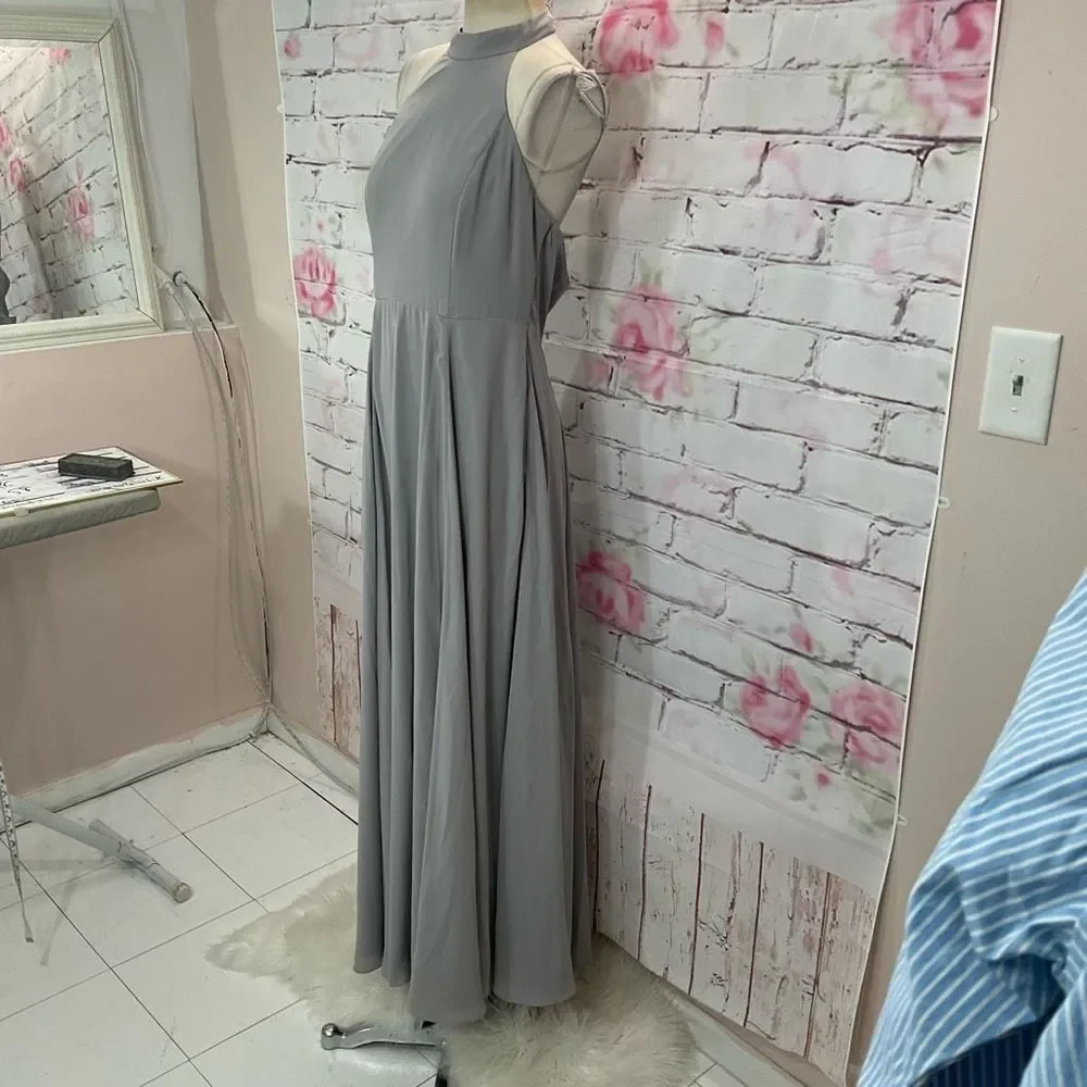 Fame and partners halter mock neck medium gray gown - Picture 3 of 8